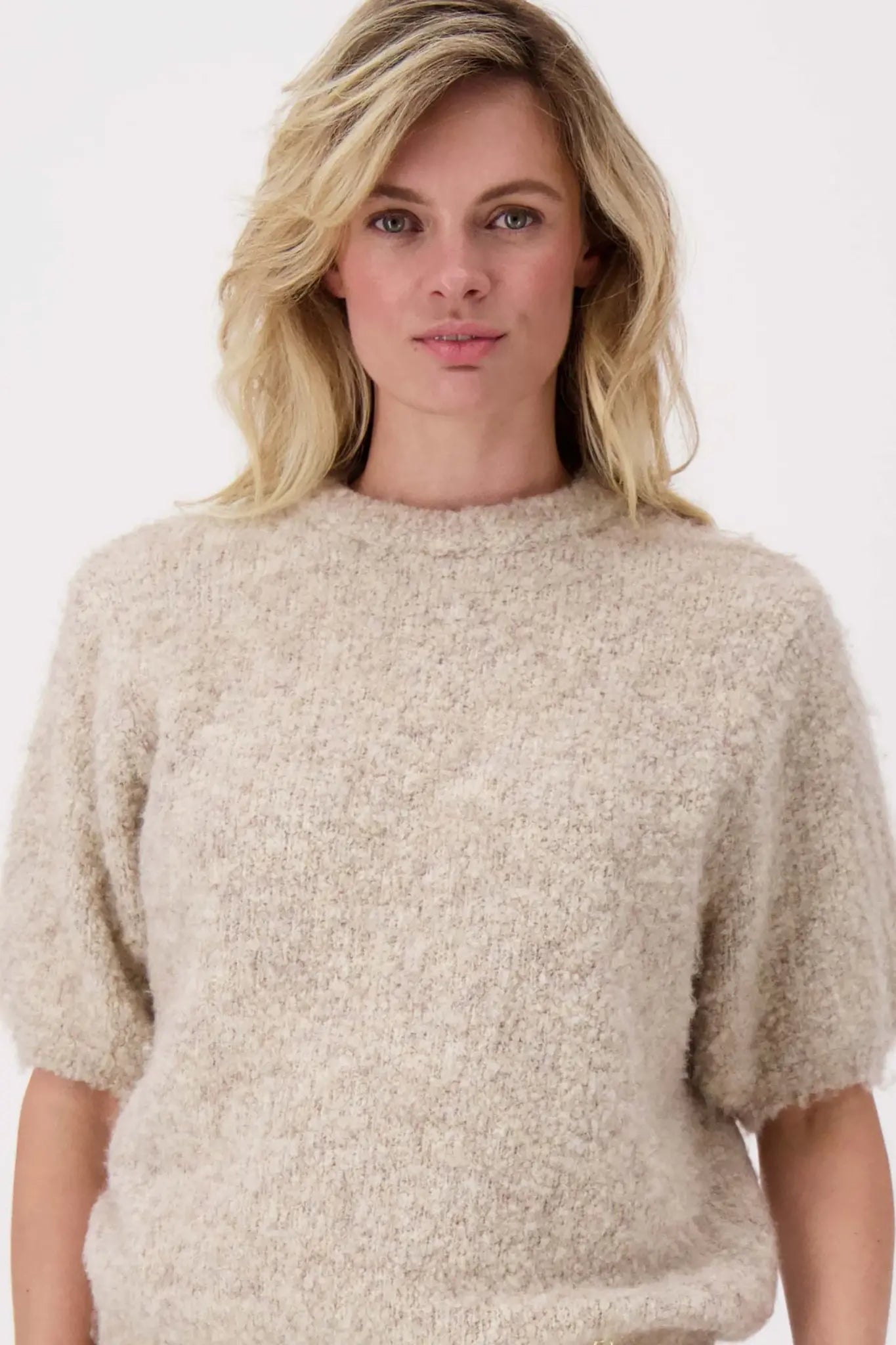 Zusss | Boucle trui met ronde hals beige