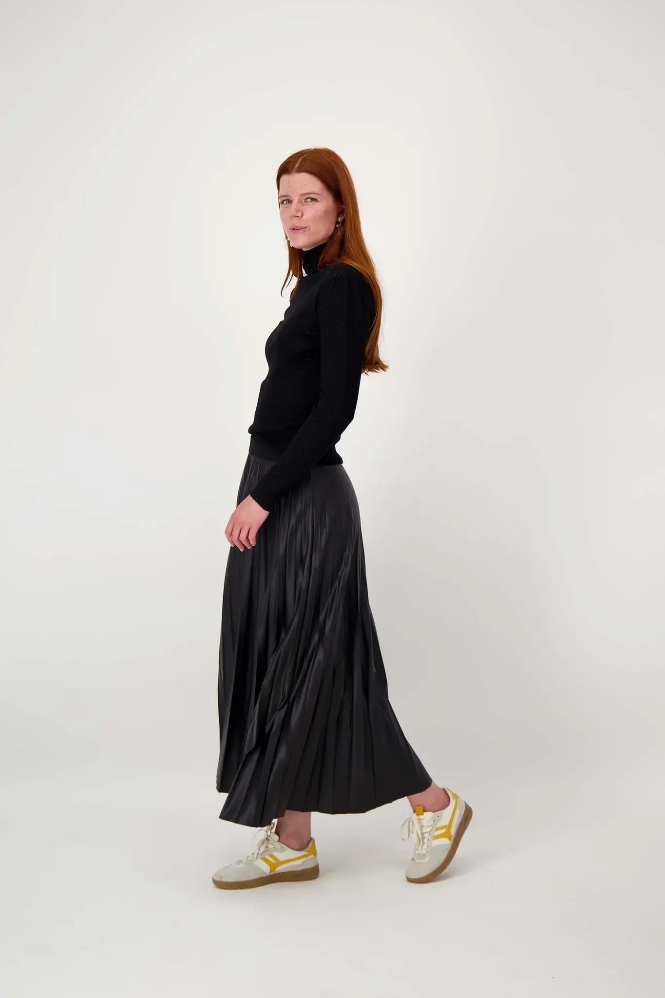 Zusss | Trui met strass steentjes zwart