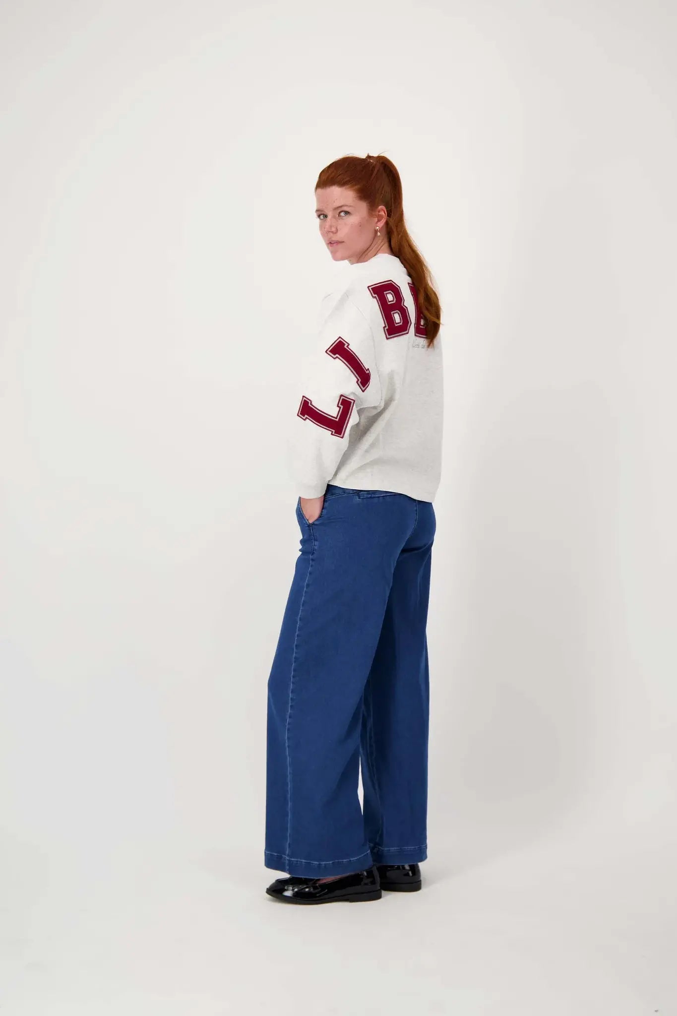 Zusss | Sweater met tekst mid grey/classy red