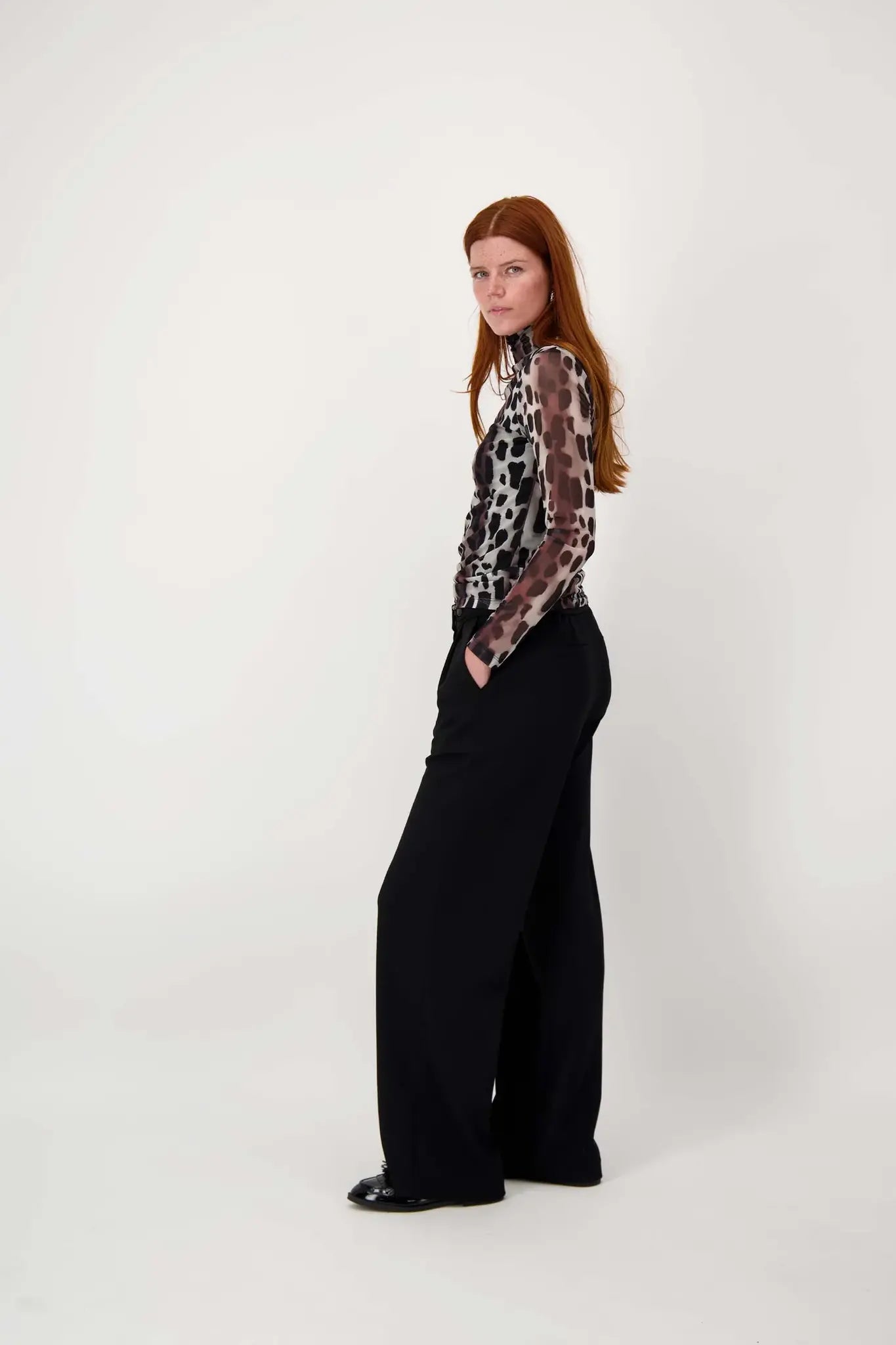 Zusss | Top mesh met giraf print