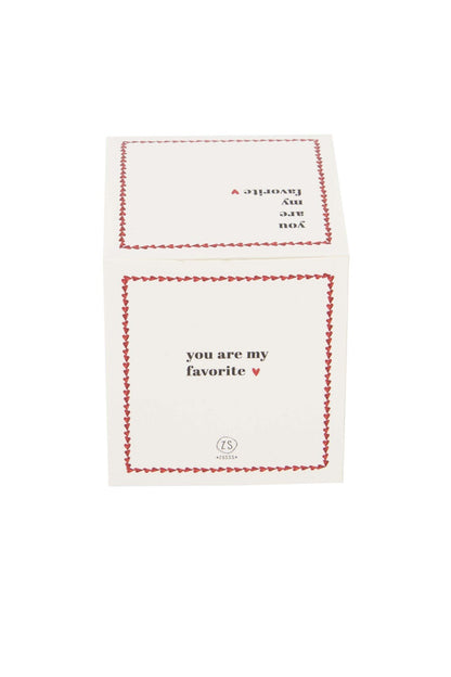 Zusss | Geurkaars keramiek in doosje favorite wit/rood