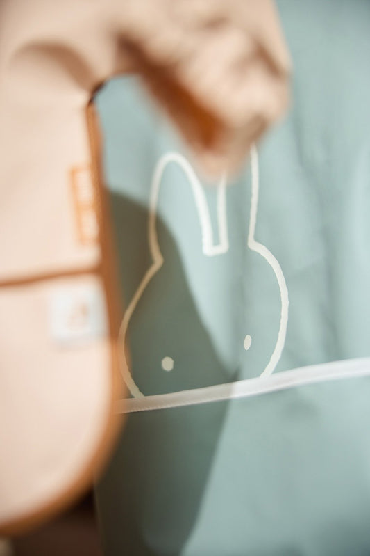 Jollein | Slab waterproof met mouw miffy peekaboo sea green