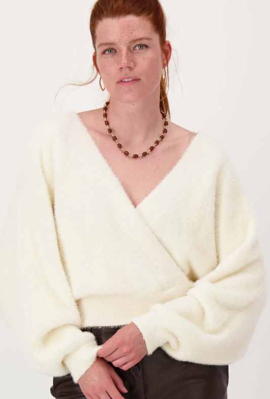 Zusss | Wikkel trui in fluffy garen off white